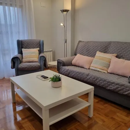 Daire R2r - 3 Barrio De La Arena Con Parking - 153a *